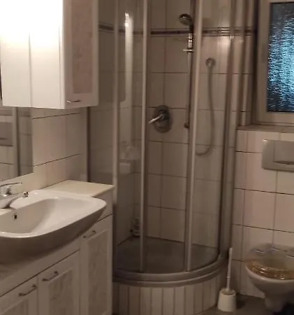 Semesterbostad ⌂ Privatwohnung *
